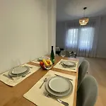 Byandreea Etxebi Apartman *