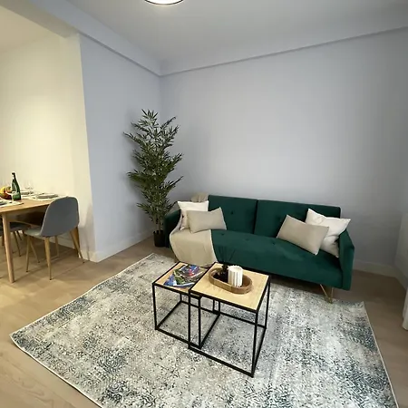 Byandreea Etxebi * Guernica y Luno